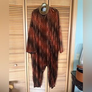 3234u - Velvet Wave-Pattern Jumpsuit in Rust and Brown